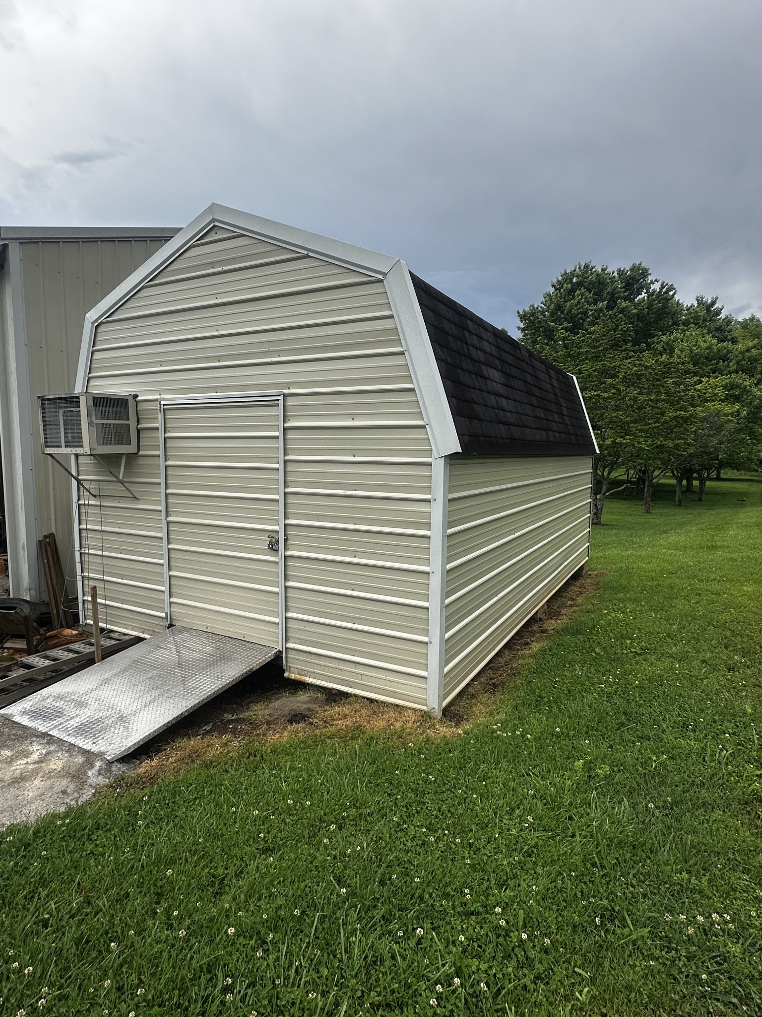 1142 Maxwell Road Belvidere, TN 37306 - Photo 26 of 33 a view of a back yard of the house
