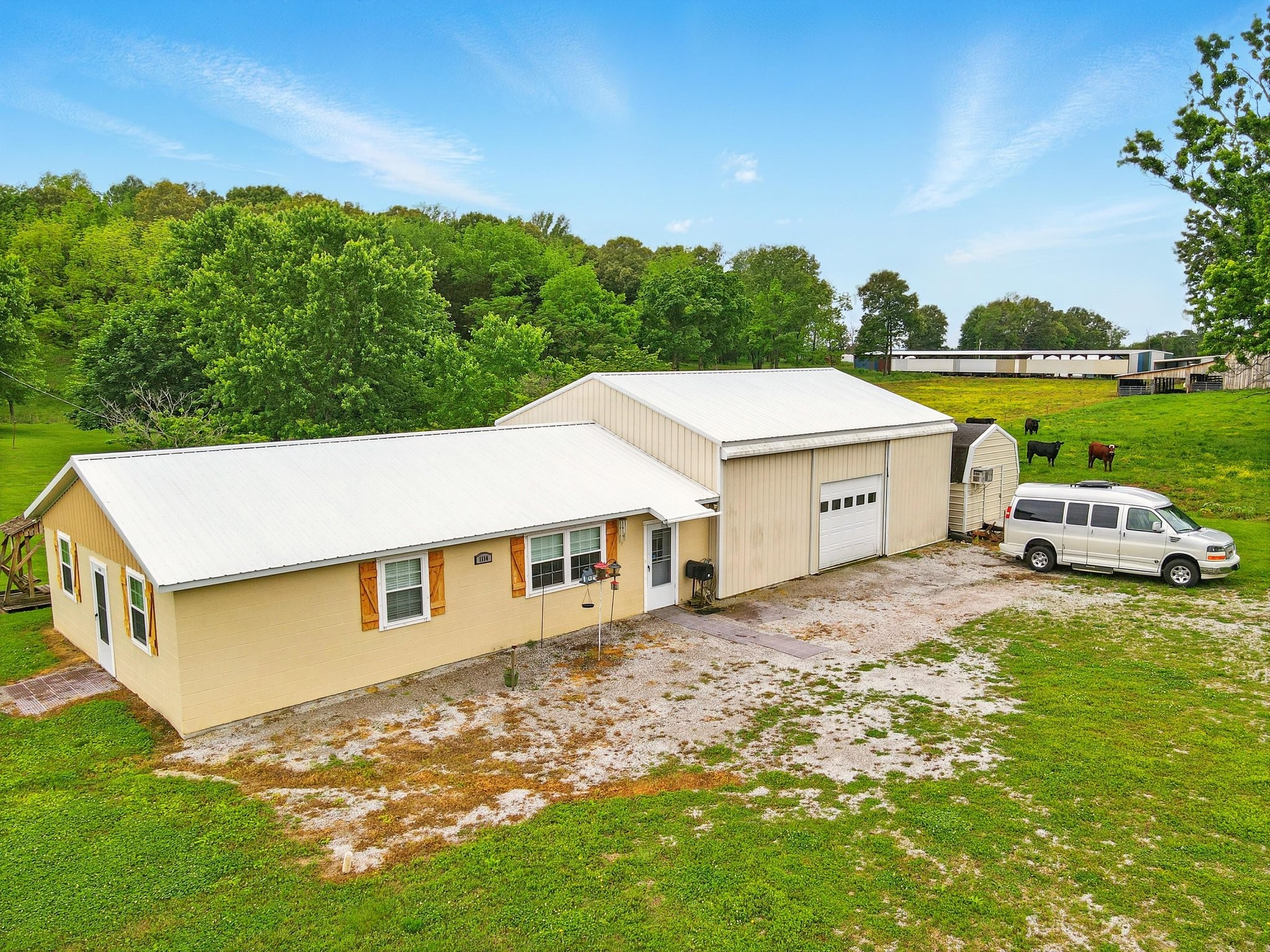 1142 Maxwell Road Belvidere, TN 37306 - Photo 3 of 29 a aerial view of a house with garden