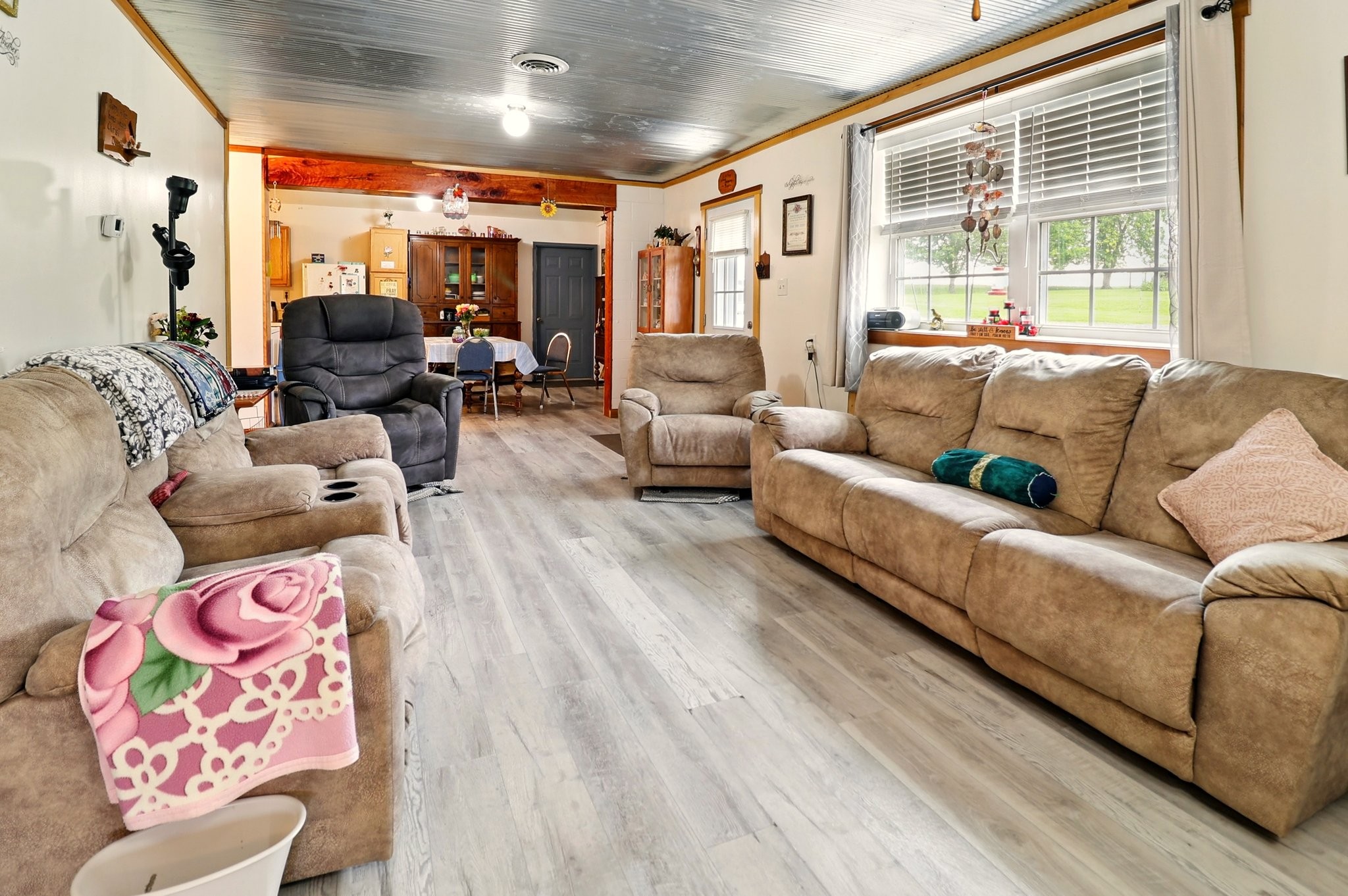 1142 Maxwell Road Belvidere, TN 37306 - Photo 7 of 29 a living room with furniture and a large window