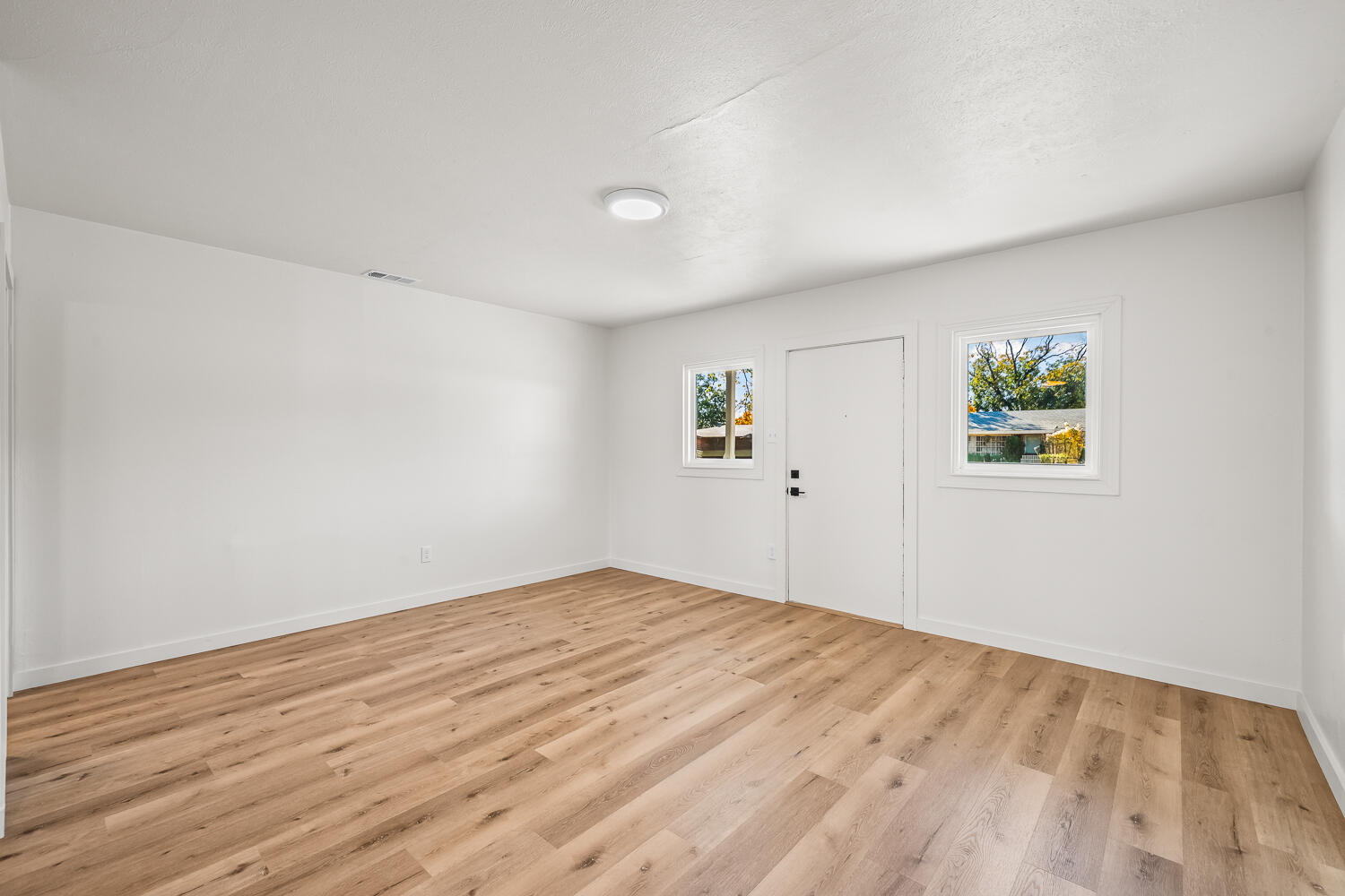 2712 37th Street Lubbock, TX 79413 - Photo 3 of 23 2712 37th St-15