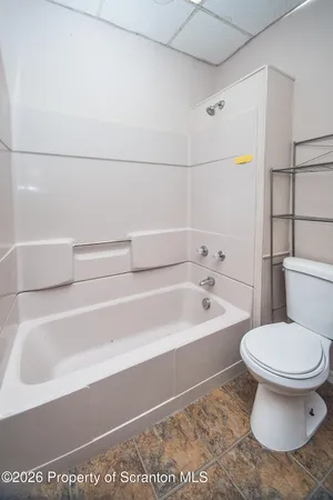 $1,500 | 1827-1829 Main Street, Unit SECOND, Blakely, PA 18447