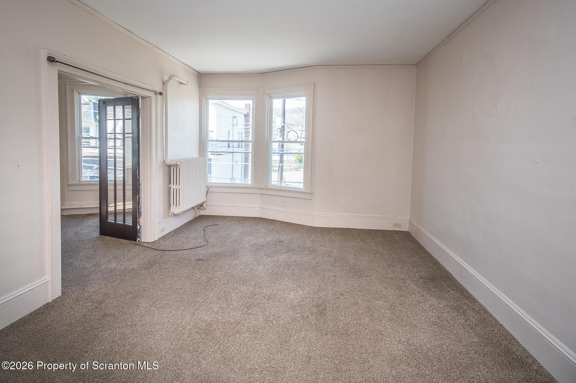 1827-1829 Main Street, Unit SECOND Blakely, PA 18447 - Photo 24 of 28 Living Room