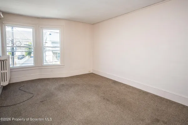 $1,500 | 1827-1829 Main Street, Unit SECOND, Blakely, PA 18447