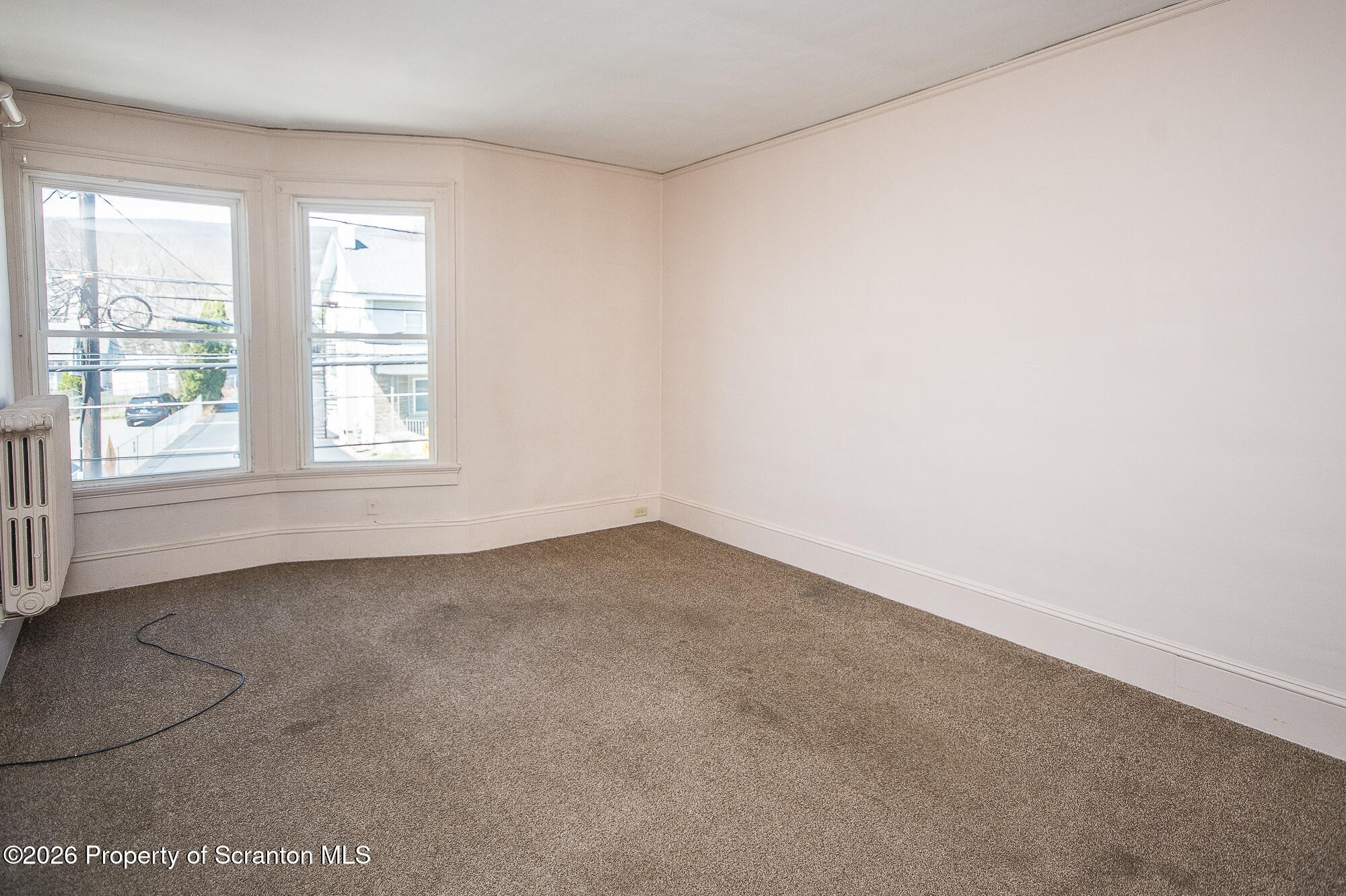 1827-1829 Main Street, Unit SECOND Blakely, PA 18447 - Photo 25 of 28 Living Room
