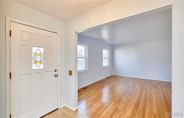 $2,300 | 815 Montmartre Court, St. Louis, MO 63141