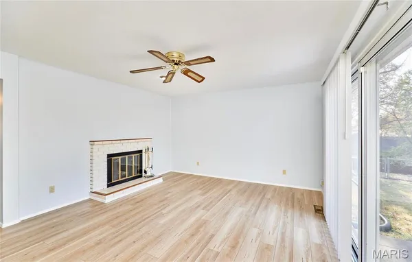 $2,300 | 815 Montmartre Court, St. Louis, MO 63141