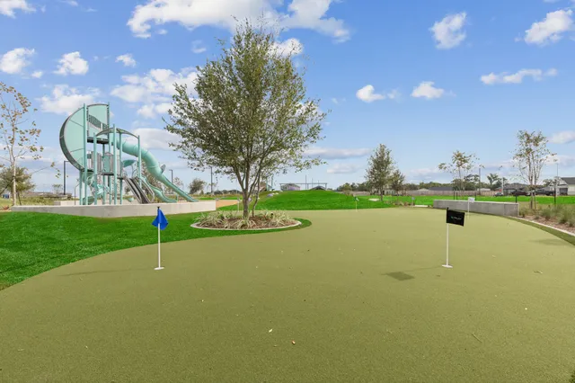 a view of an outdoor space