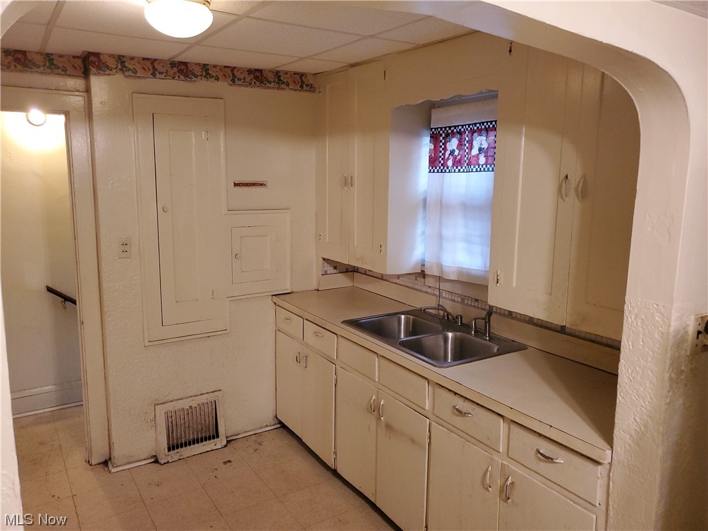 626 East Wilbeth Road Akron, OH 44306 - Photo 8 of 14 Gallery Image 8