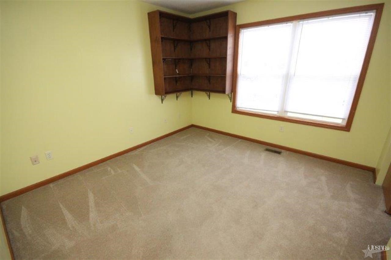 5732 Rio Canyon Run Fort Wayne, IN 46825 - Photo 8 of 15 Gallery Image 8