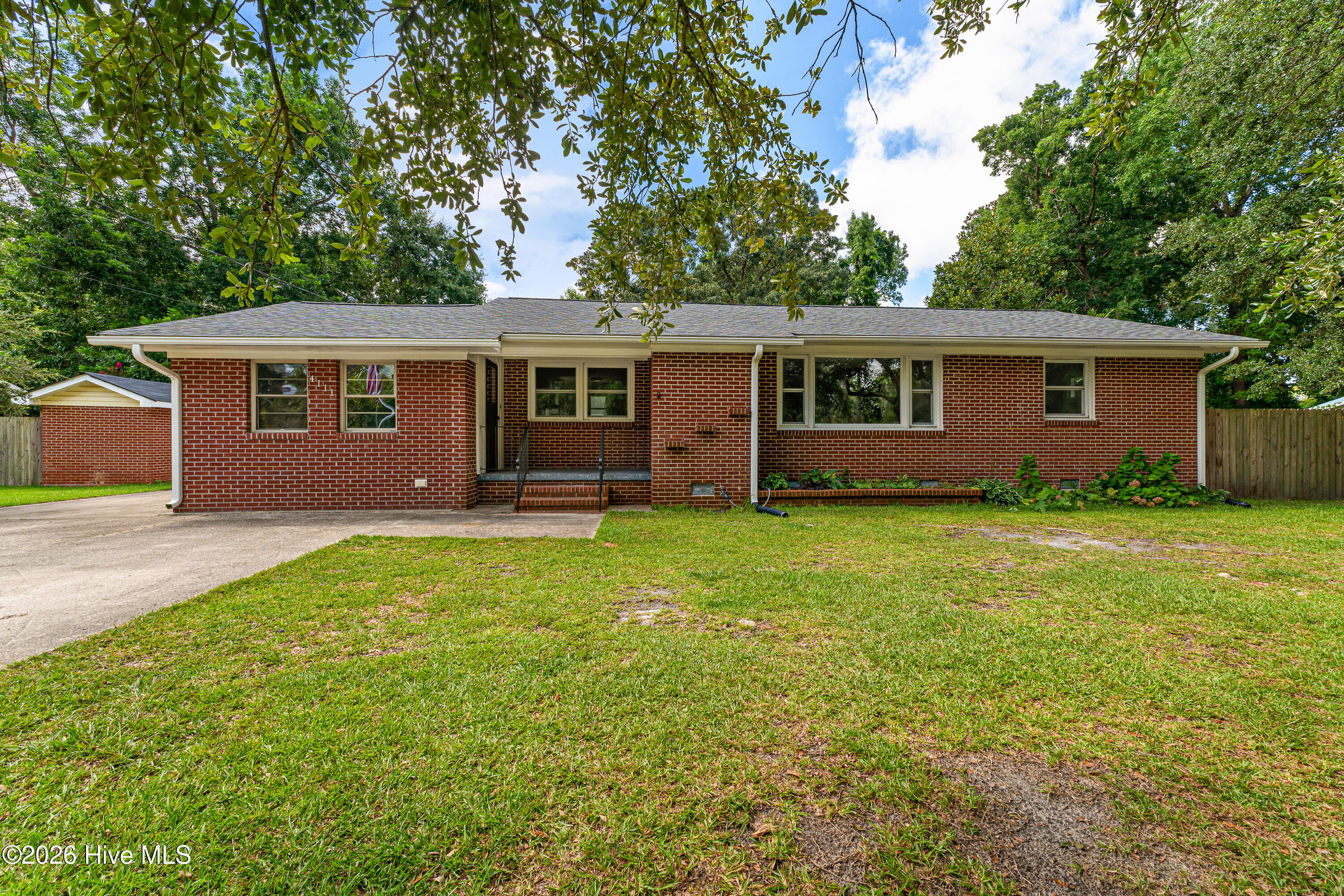 4111 Country Club Road Morehead City, NC 28557 - Photo 1 of 50 Gallery Image 1