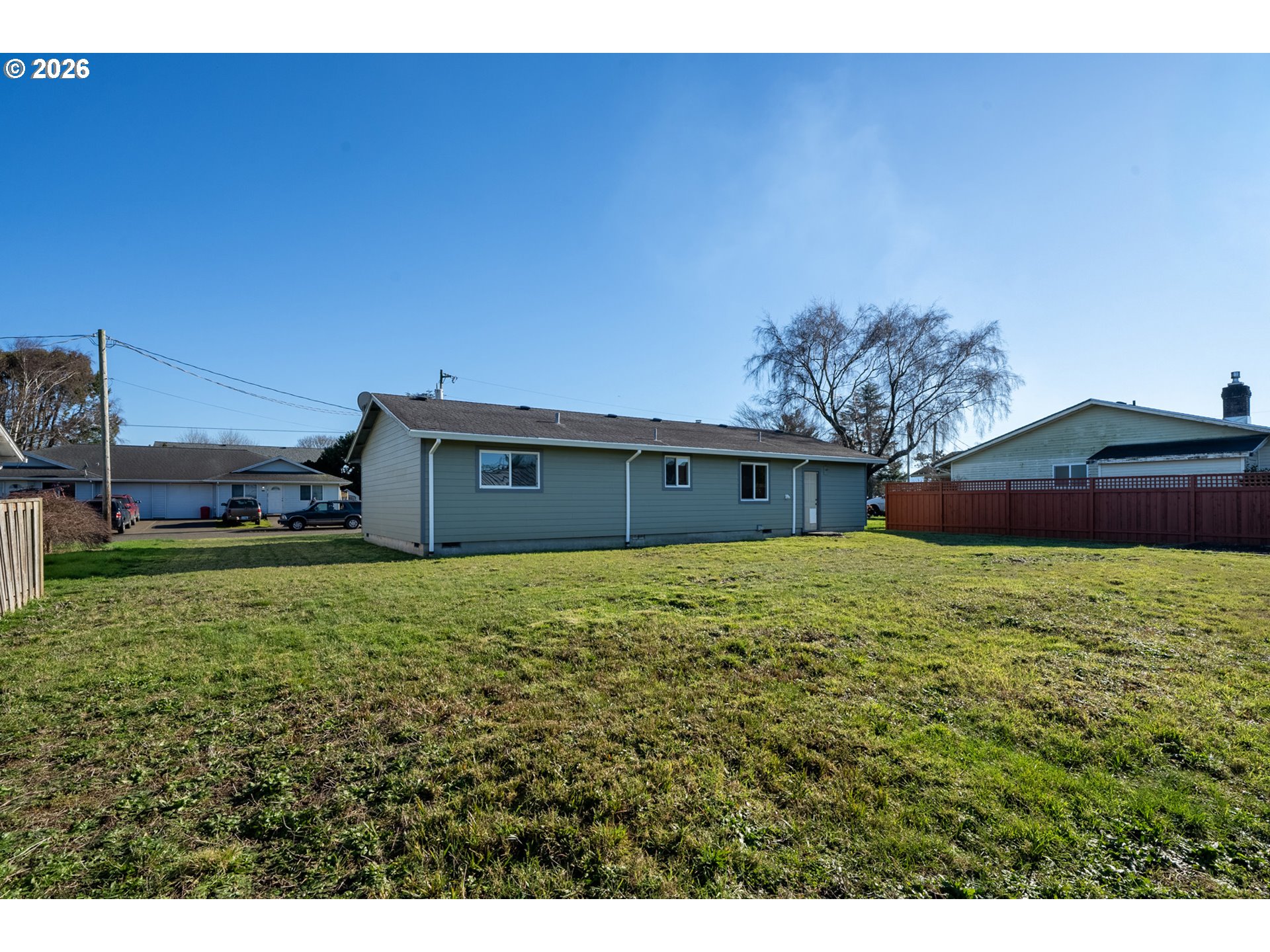 702 Ash Avenue Tillamook, OR 97141 - Photo 4 of 27 a house view with a space