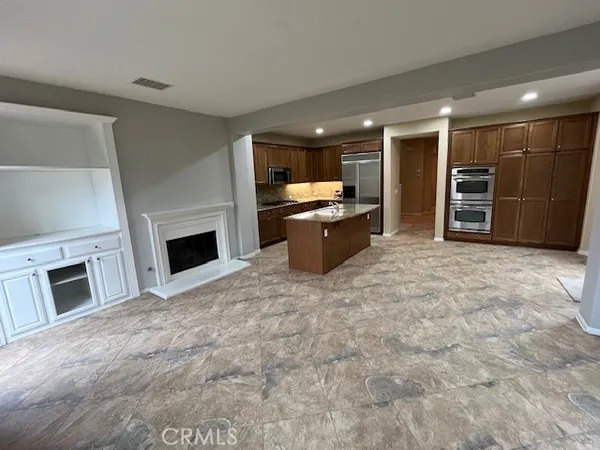a view of a livingroom with a fireplace