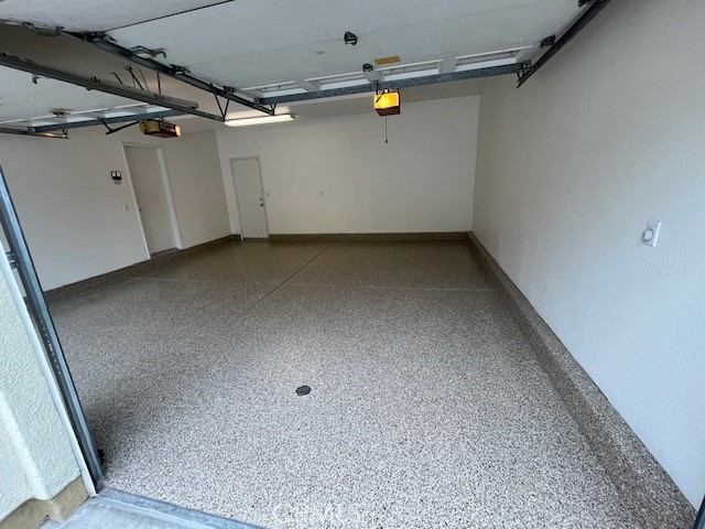 13 Yorkshire Court Laguna Niguel, CA 92677 - Photo 4 of 21 a view of a garage