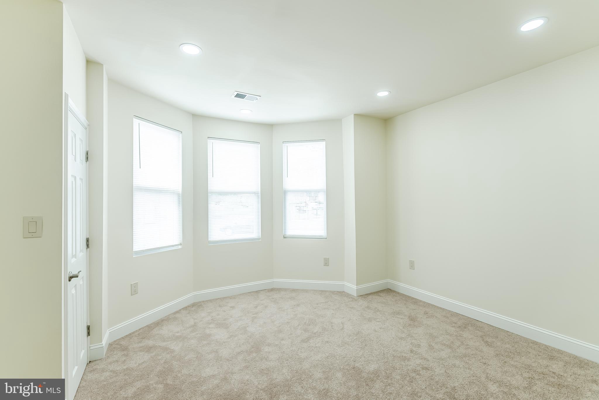 6357 Old York Road Philadelphia, PA 19141 - Photo 19 of 41 an empty room with a window