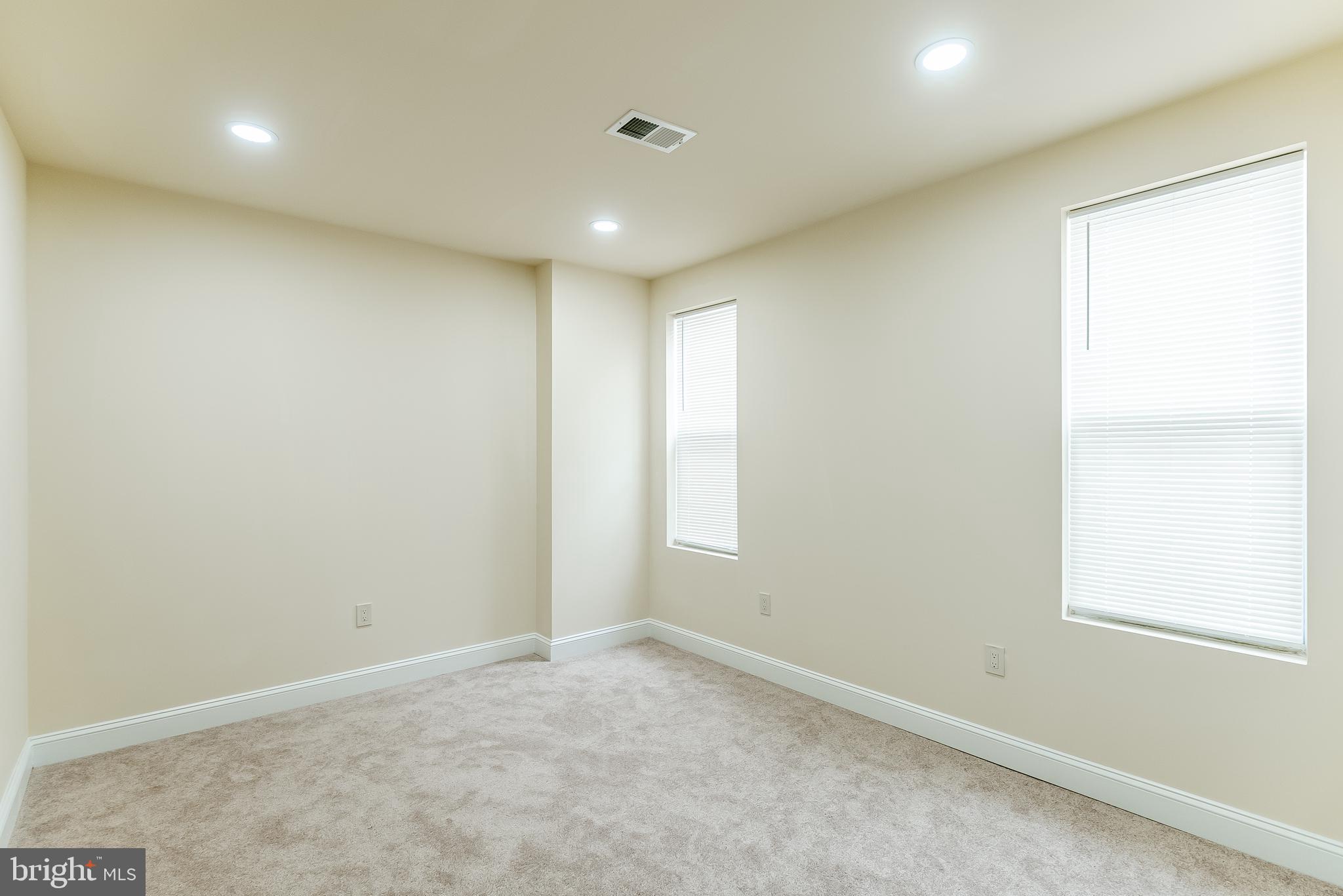 6357 Old York Road Philadelphia, PA 19141 - Photo 25 of 41 an empty room with a window