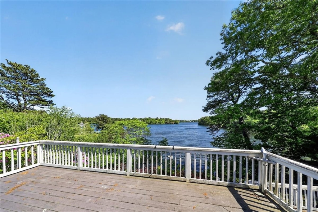 207 Sandy Beach Road Plymouth, MA 02360 - Photo 10 of 39