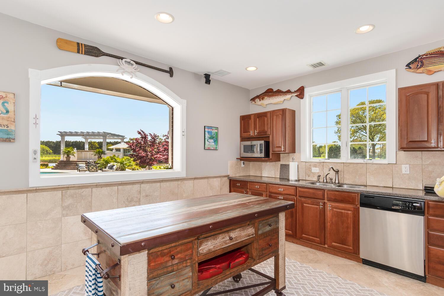 28589 Brick Row Drive Oxford, MD 21654 - Photo 71 of 129 Pool house kitchen