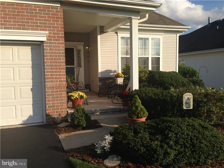 8 Foster Road Pennington, NJ 08534 - Photo 4 of 13 Gallery Image 4