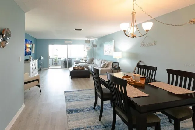 $5,500 | 1255 East Peppertree Drive, Unit 501, Sarasota, FL 34242