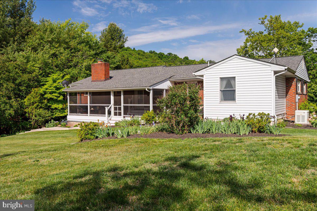3545 Cobbler Mountain Road Delaplane, VA 20144 - Photo 4 of 37