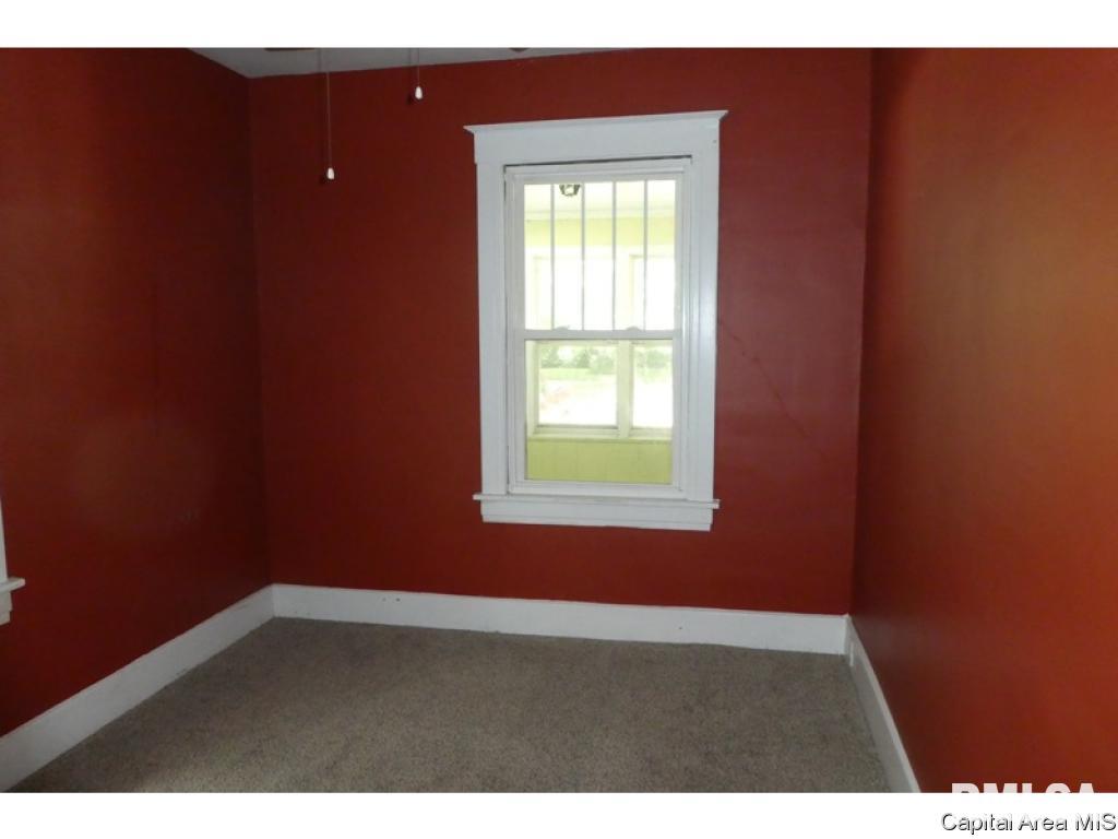 221 North Douglas Avenue Springfield, IL 62702 - Photo 10 of 15 Gallery Image 10