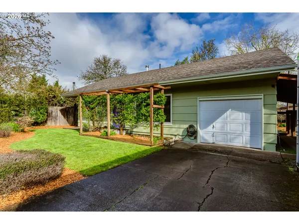 $369,900 | 2125 West 19th Place, Eugene, OR 97405