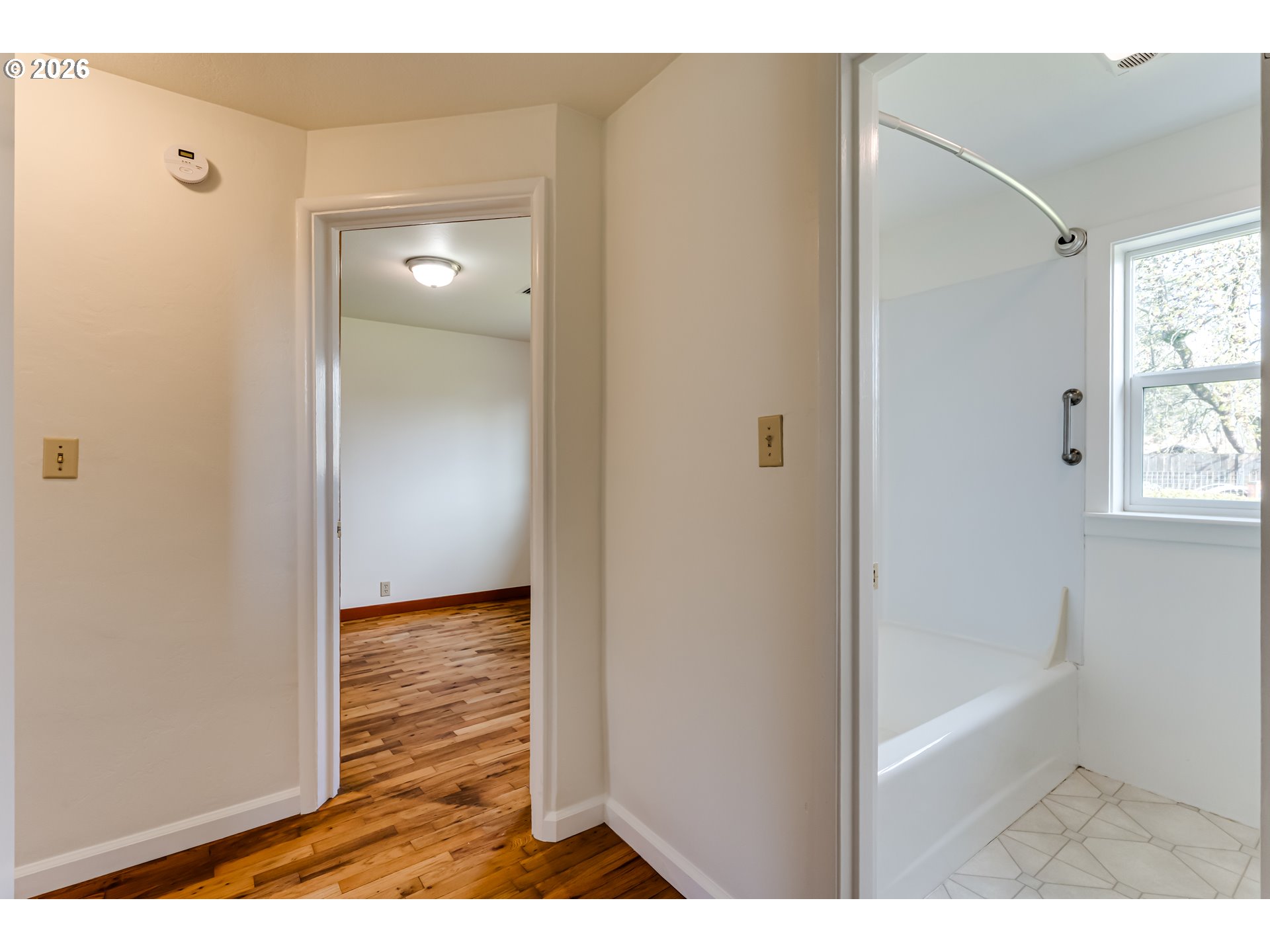 2125 West 19th Place Eugene, OR 97405 - Photo 23 of 29 a view of an empty room