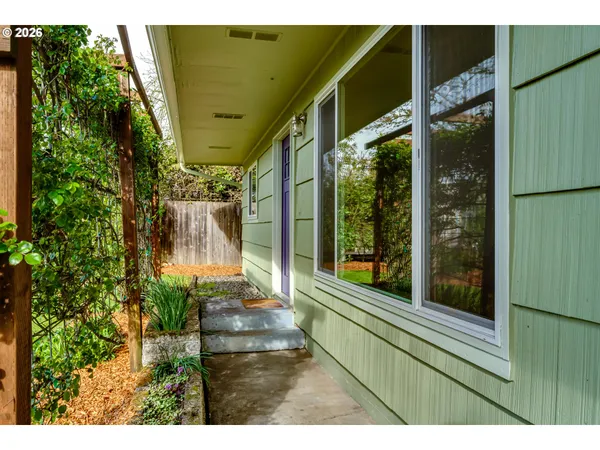 $369,900 | 2125 West 19th Place, Eugene, OR 97405