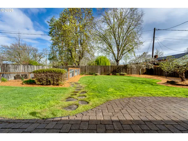$369,900 | 2125 West 19th Place, Eugene, OR 97405