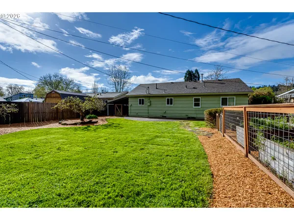 $369,900 | 2125 West 19th Place, Eugene, OR 97405