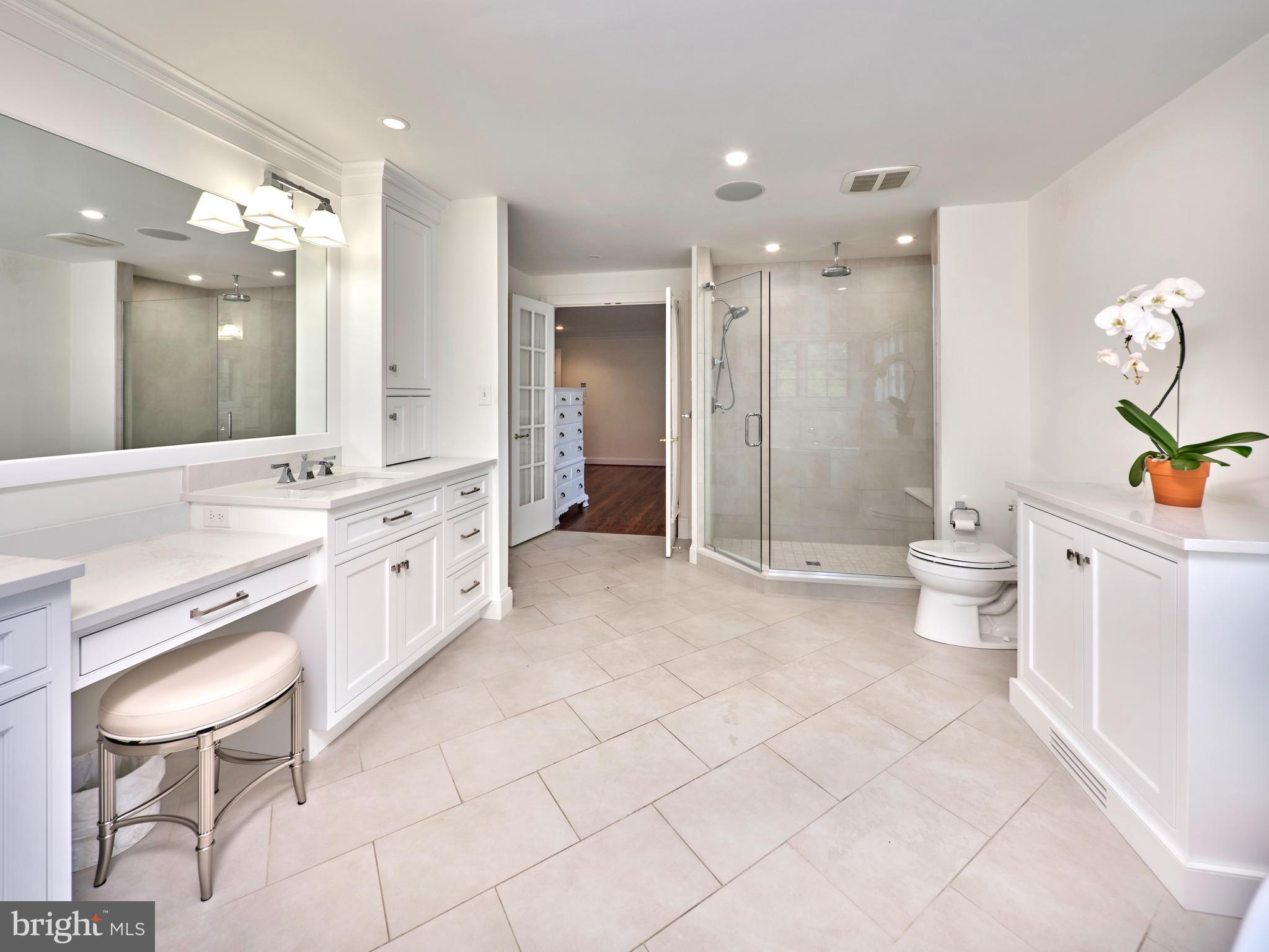 10 Welwyn Road Wayne, PA 19087 - Photo 23 of 57 Primary Bathroom