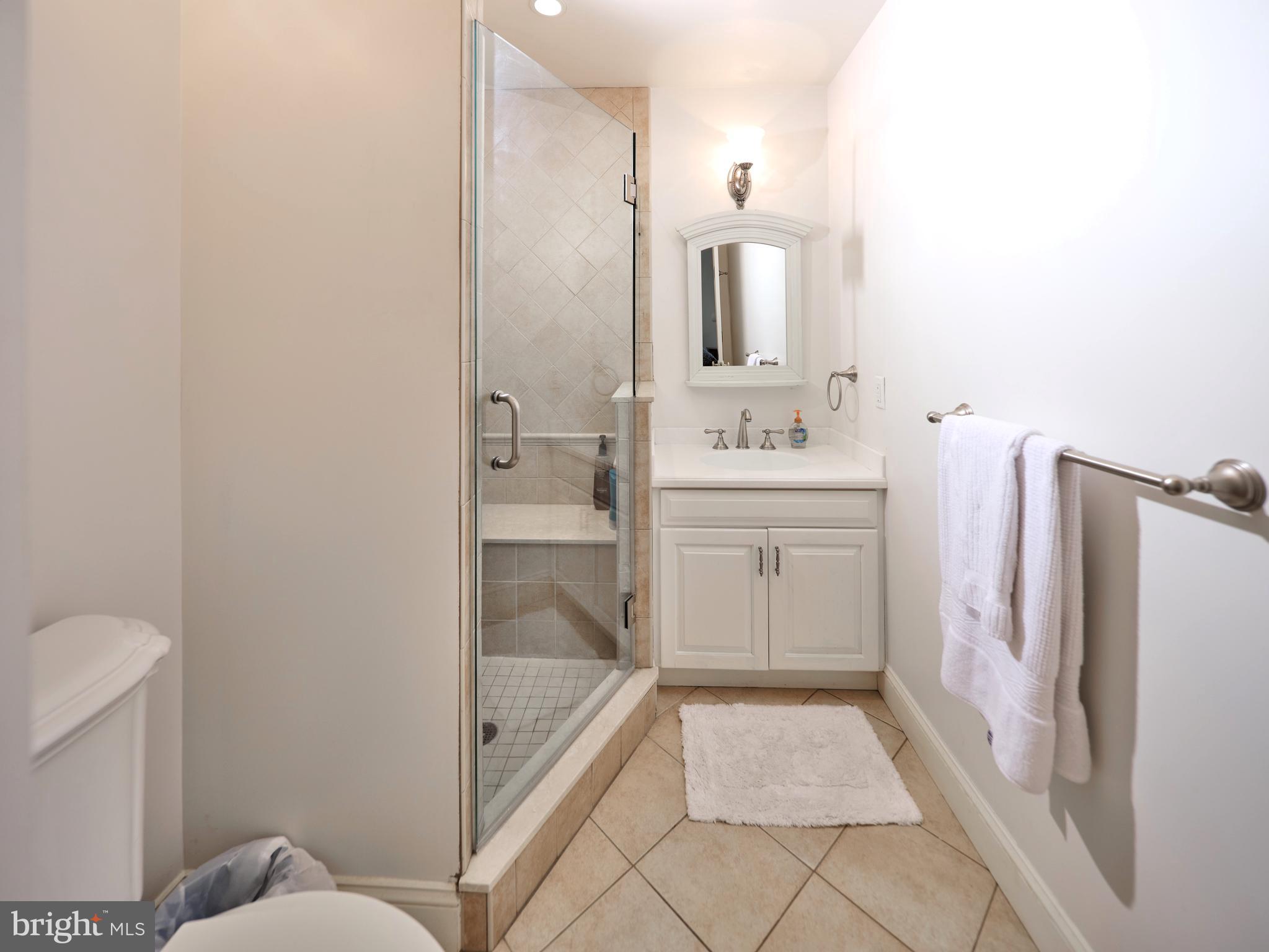 10 Welwyn Road Wayne, PA 19087 - Photo 29 of 57 Bedroom 3 Full Bathroom