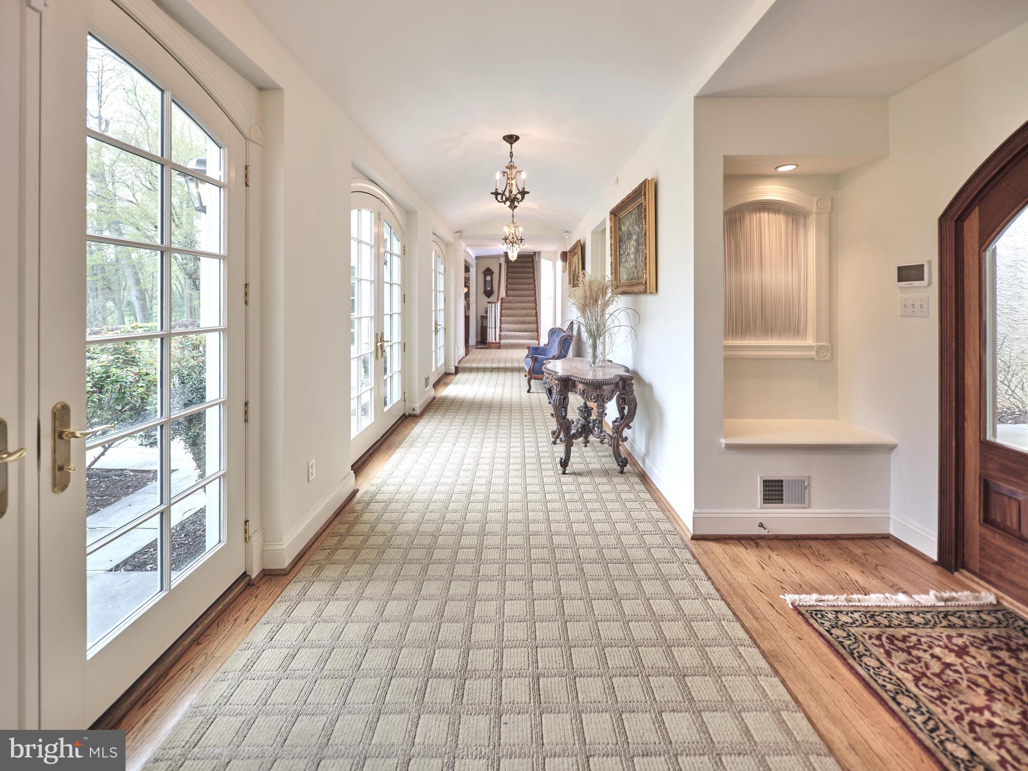 10 Welwyn Road Wayne, PA 19087 - Photo 4 of 57 Main Entrance Hall