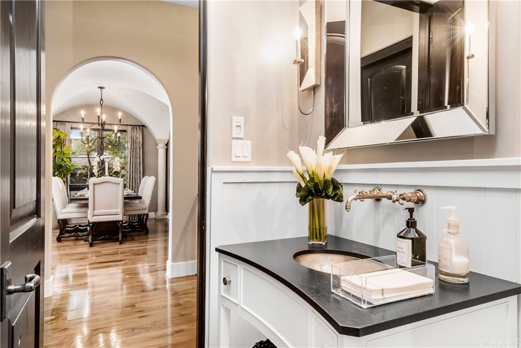 937 Eighth Street Manhattan Beach, CA 90266 - Photo 22 of 72