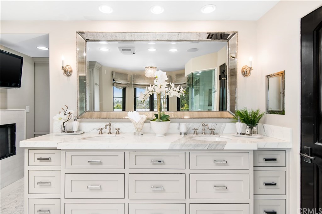 937 Eighth Street Manhattan Beach, CA 90266 - Photo 49 of 72