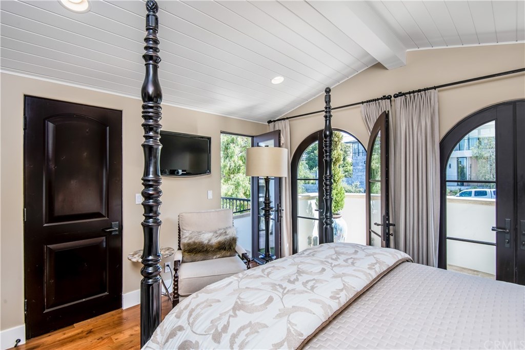 937 Eighth Street Manhattan Beach, CA 90266 - Photo 56 of 72