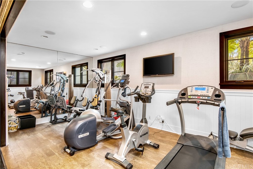 937 Eighth Street Manhattan Beach, CA 90266 - Photo 65 of 72