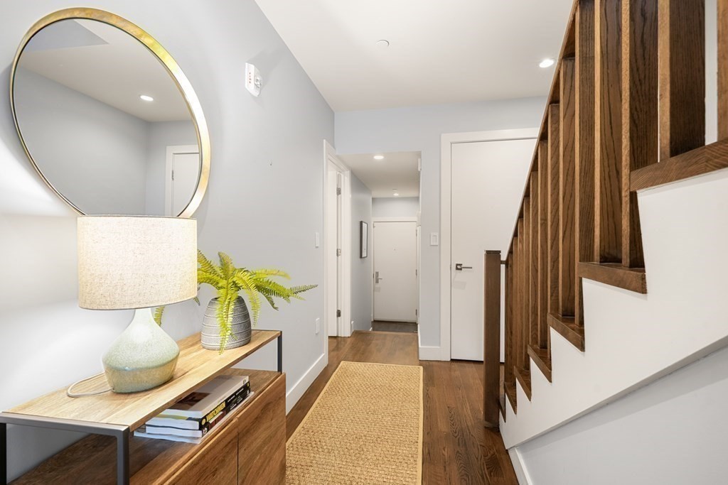 1672 R Washington Street, Unit TH1 Boston, MA 02118 - Photo 27 of 40 a very nice looking room with a large window