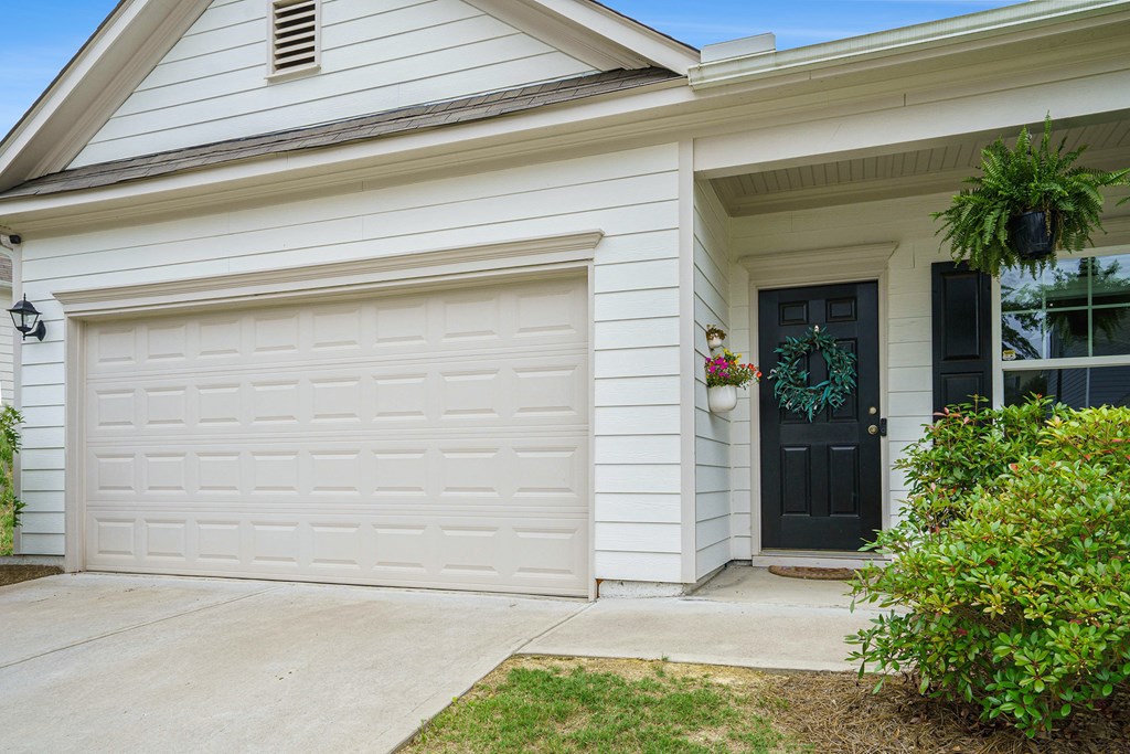 206 Worley Drive Jasper, GA 30143 - Photo 2 of 17 a view of front door