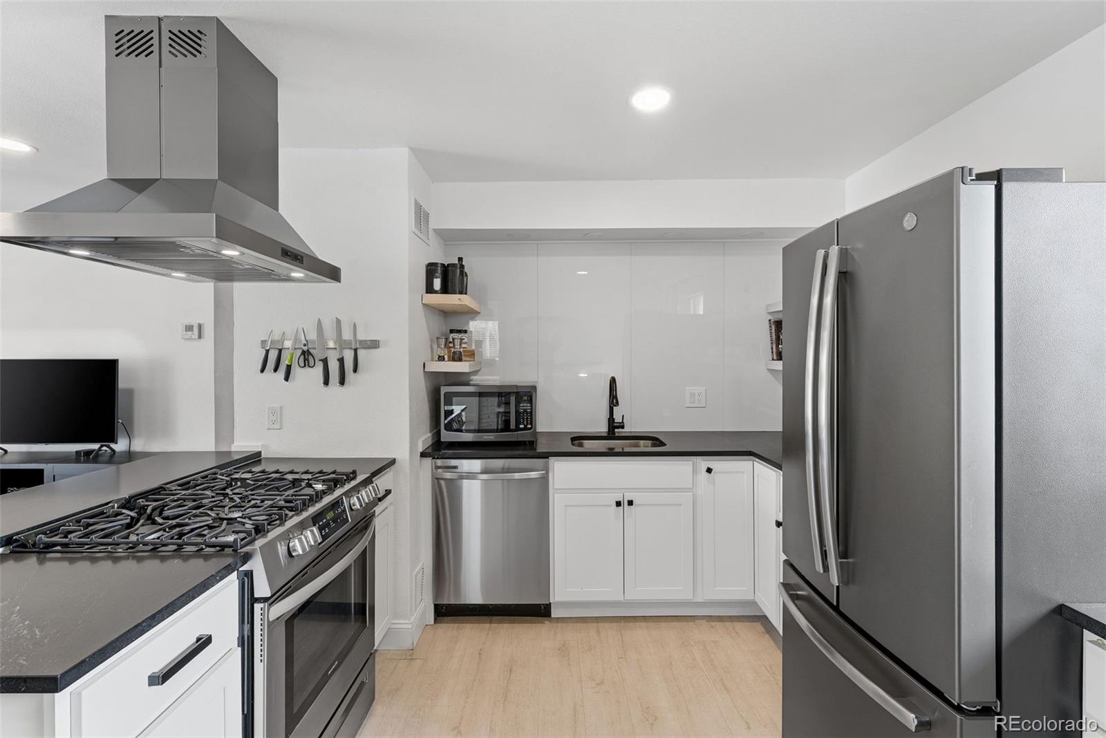 34 Yates Street Denver, CO 80219 - Photo 15 of 39