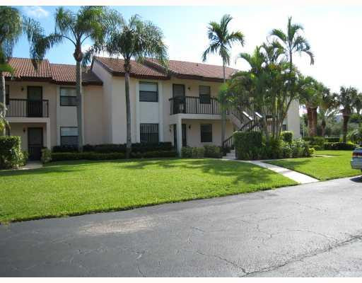 22016 Palms Way, Unit 2050 Boca Raton, FL 33433 - Photo 1 of 10 Exterior Front