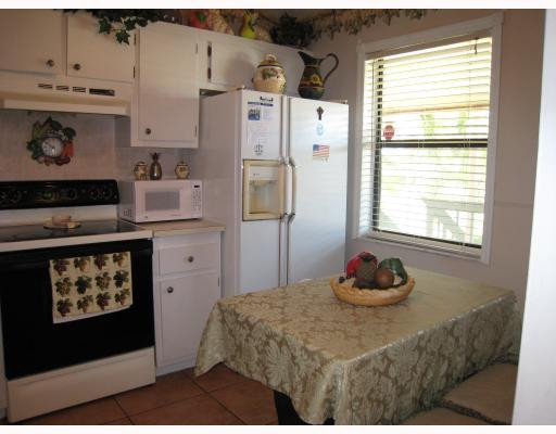 22016 Palms Way, Unit 2050 Boca Raton, FL 33433 - Photo 10 of 10 Kitchen