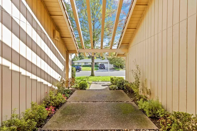 $549,900 | 7929 Wildridge Drive, Fair Oaks, CA 95628