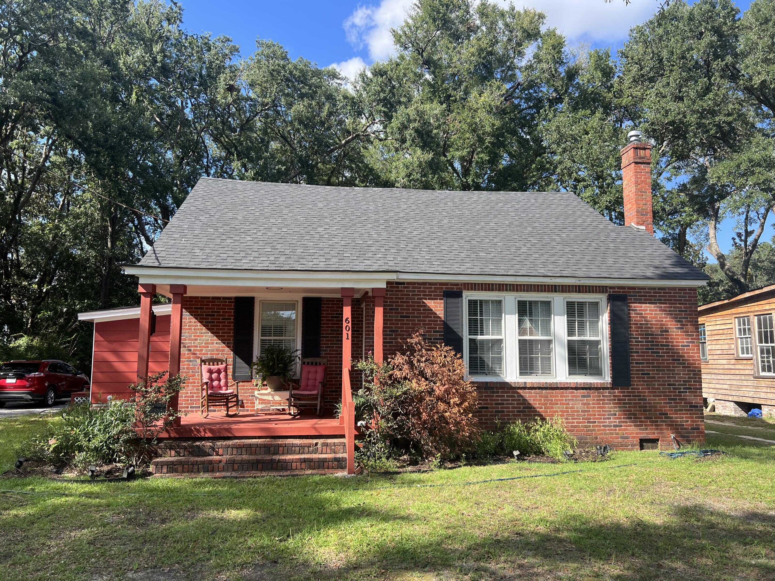 601 Carn Street Walterboro, SC 29488 - Photo 1 of 33 IMG_6958