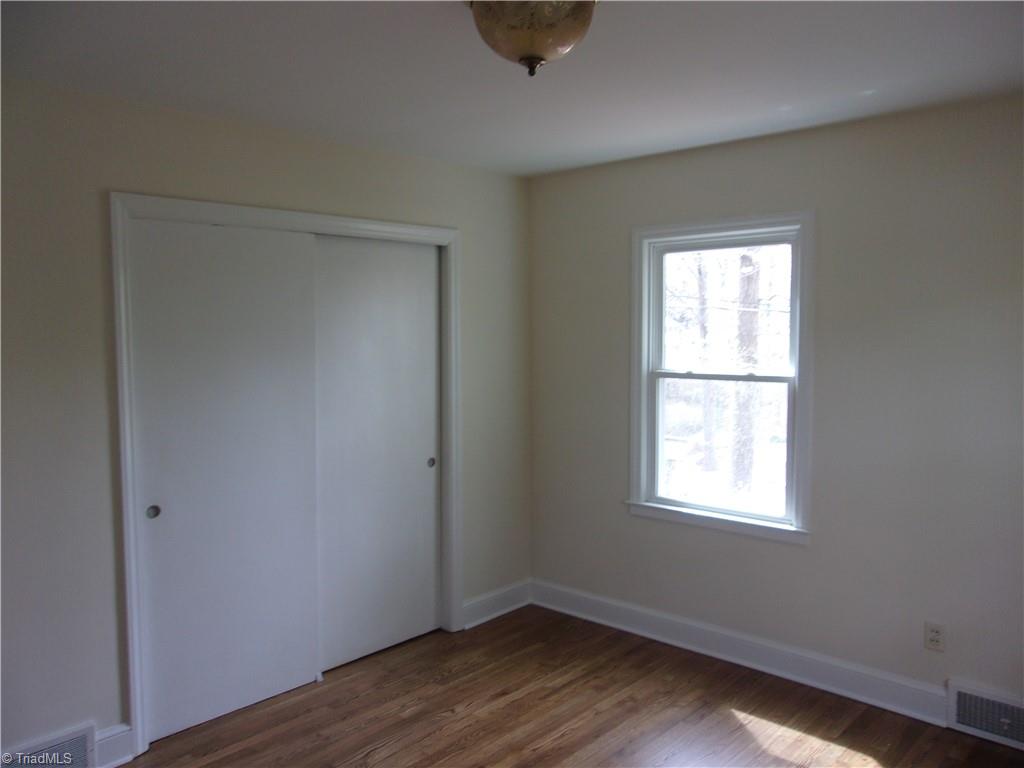 412 Peace Street High Point, NC 27262 - Photo 11 of 36