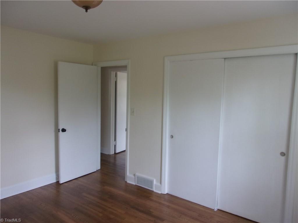 412 Peace Street High Point, NC 27262 - Photo 12 of 36