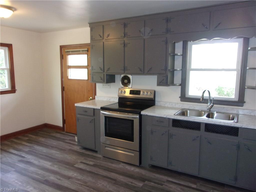 412 Peace Street High Point, NC 27262 - Photo 17 of 36