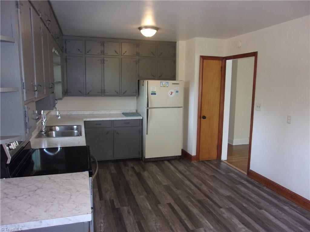 412 Peace Street High Point, NC 27262 - Photo 19 of 36