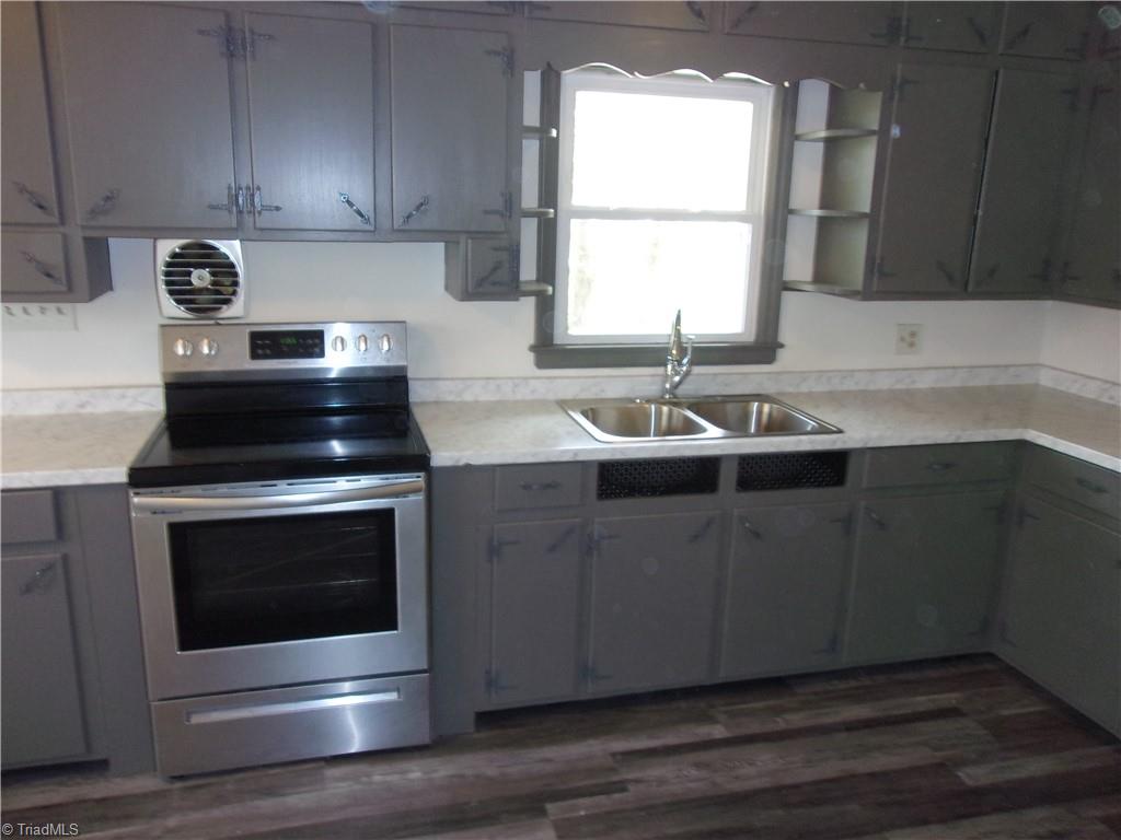 412 Peace Street High Point, NC 27262 - Photo 20 of 36