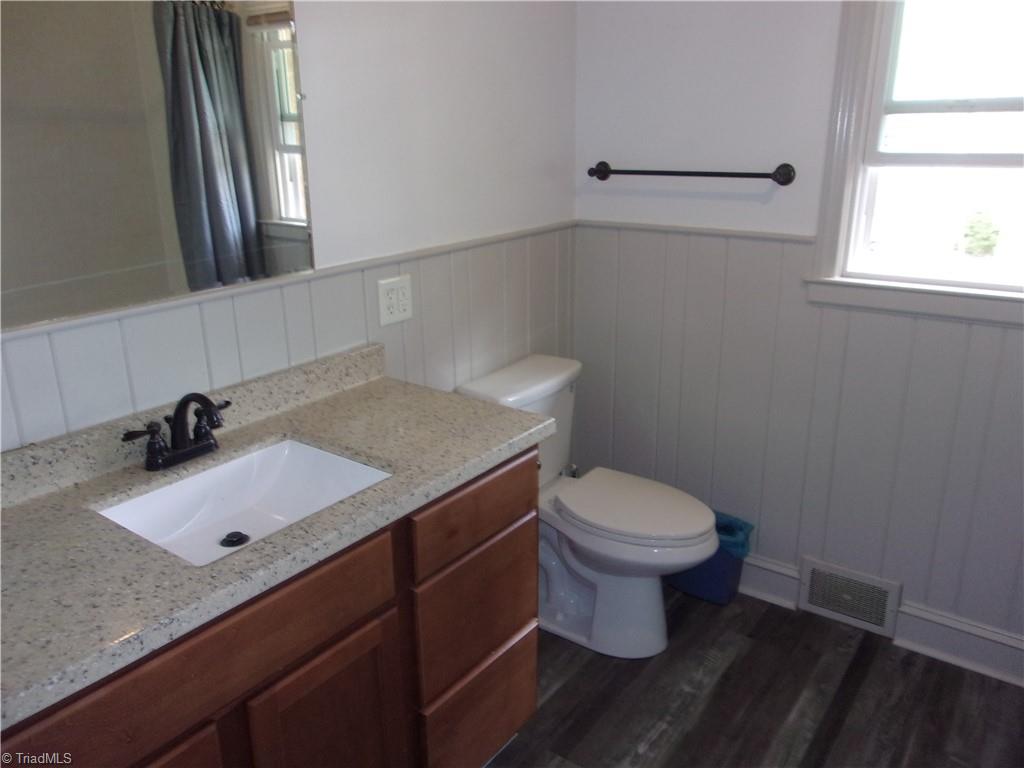 412 Peace Street High Point, NC 27262 - Photo 21 of 36